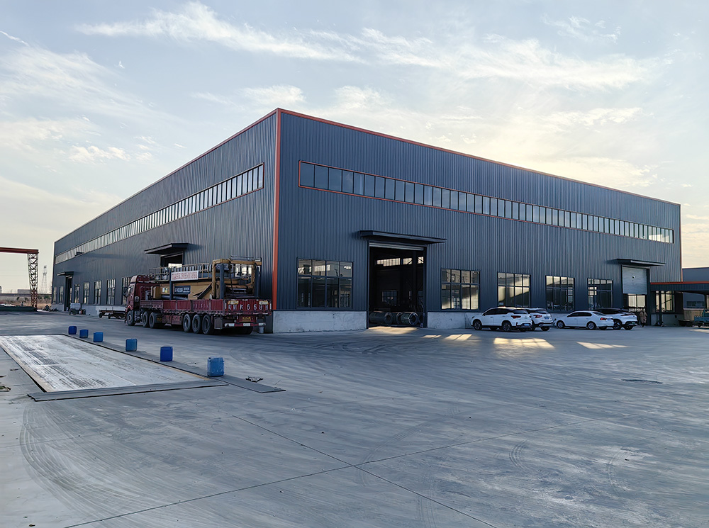 廠(chǎng)房(fáng)外(wài)景